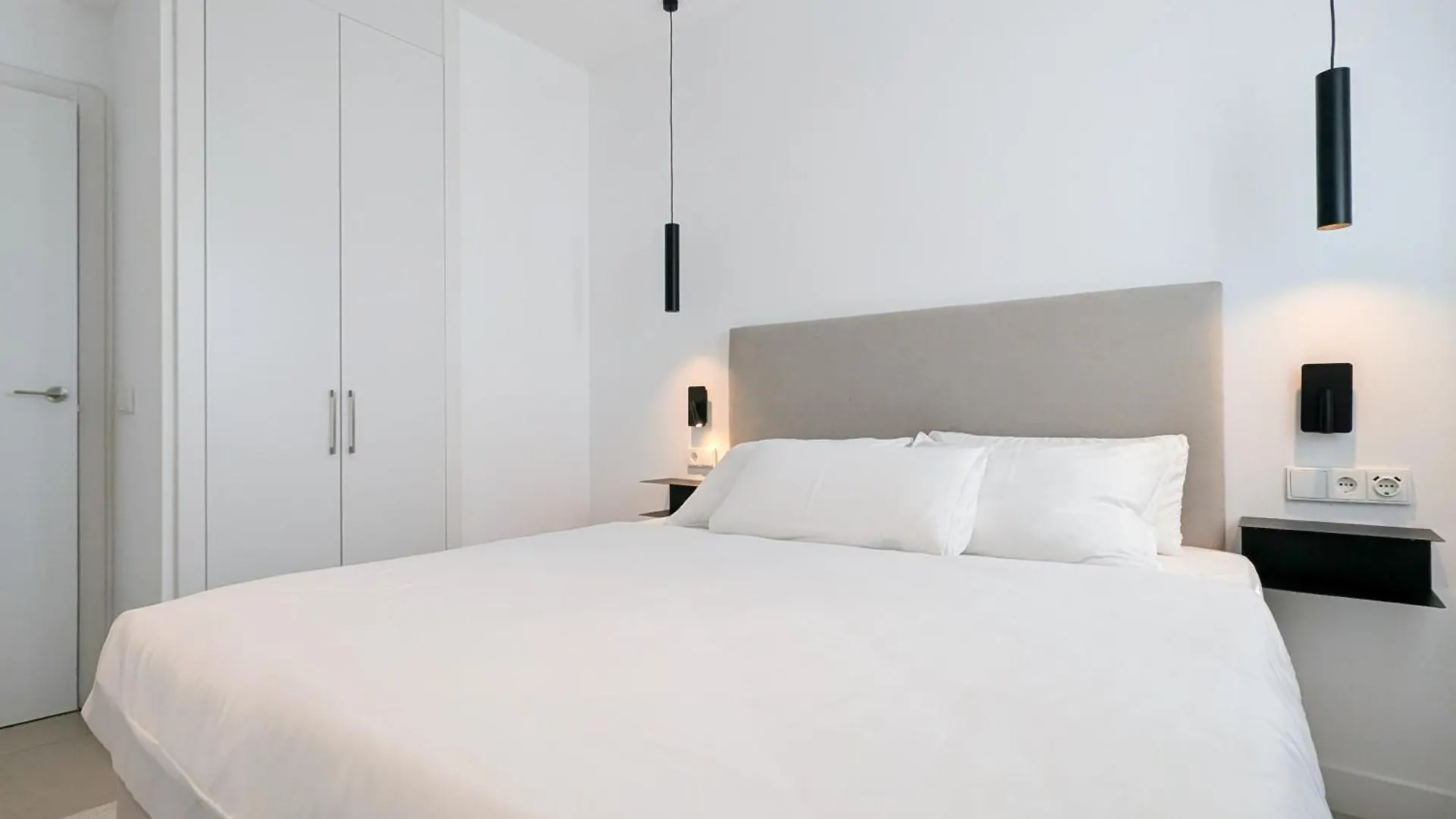 Apartment Neubau Am Meer & Pool Bahiarooms Torre Del Mar Spain